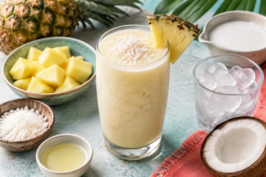 Batido tropical de coco y ananá