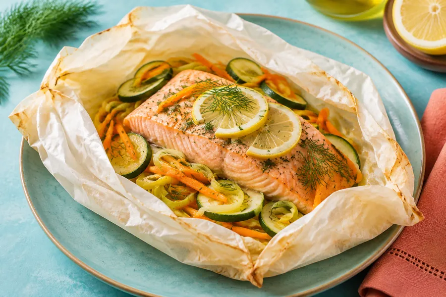 Salmón al papillote con vegetales